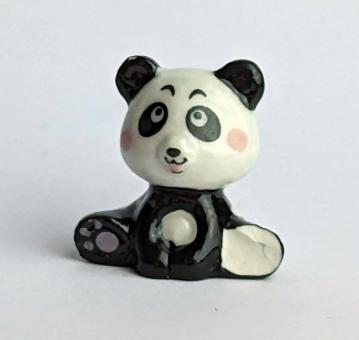 sitting panda 